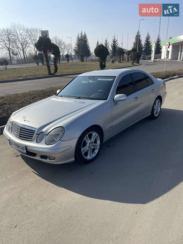 Седан Mercedes-Benz E-Class 2002 в Коломые