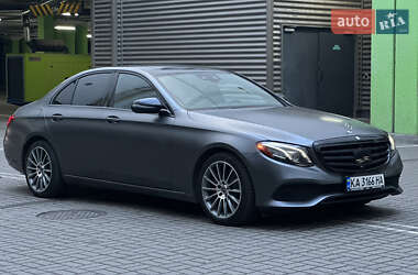 Седан Mercedes-Benz E-Class 2016 в Киеве