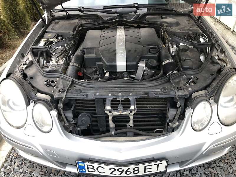 Седан Mercedes-Benz E-Class 2003 в Львові