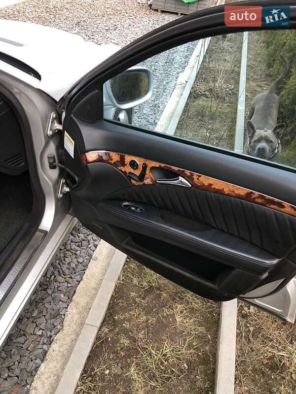 Седан Mercedes-Benz E-Class 2003 в Львові