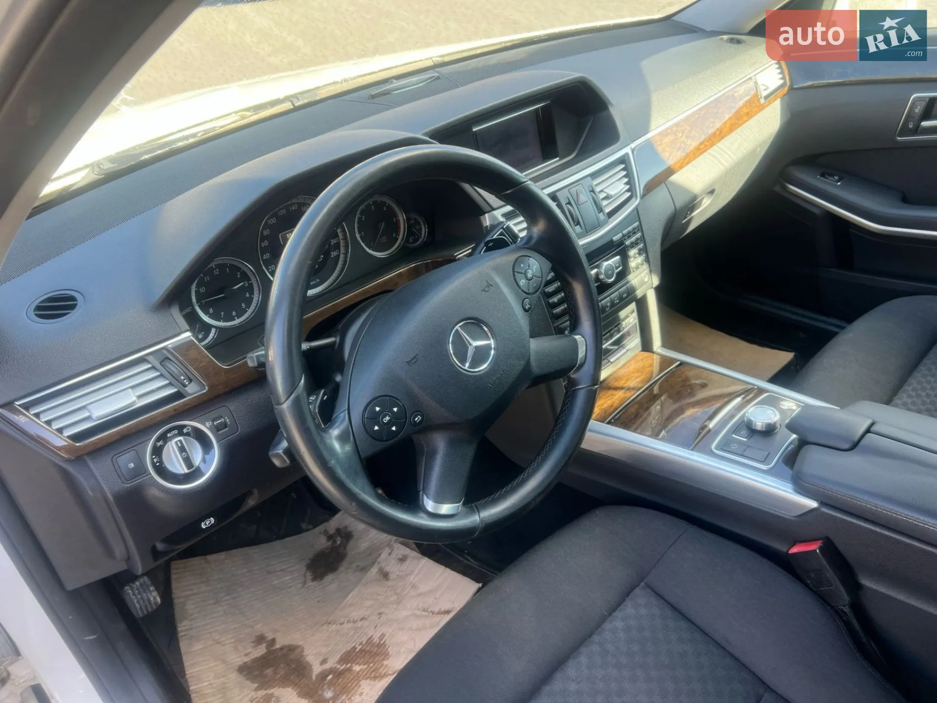 2012 Mercedes-Benz E-klasse - мініатюра 3