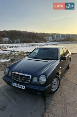 Седан Mercedes-Benz E-Class 1998 в Днепре