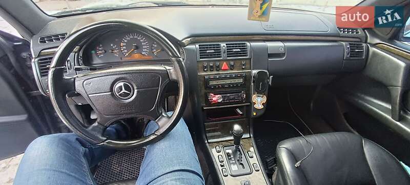 Седан Mercedes-Benz E-Class 1996 в Прилуках