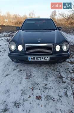 Седан Mercedes-Benz E-Class 1996 в Прилуках