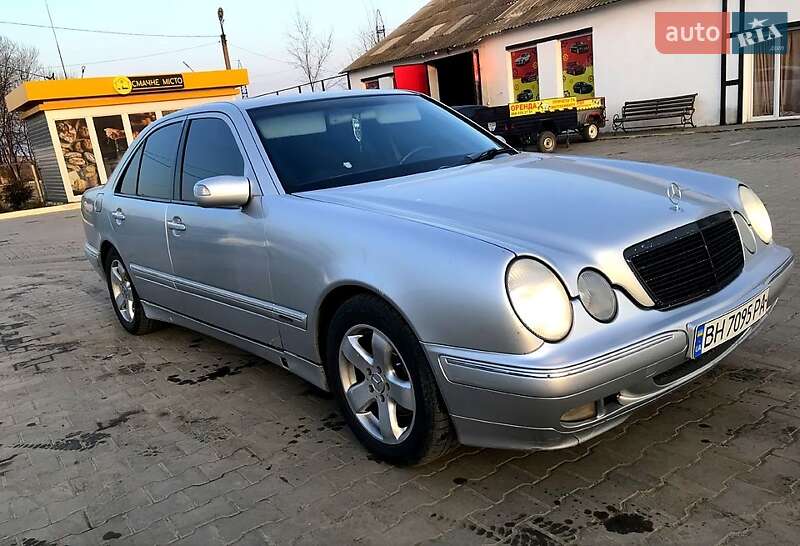 Mercedes-Benz E-Class 2001