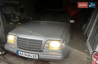 Седан Mercedes-Benz E-Class 1995 в Києві