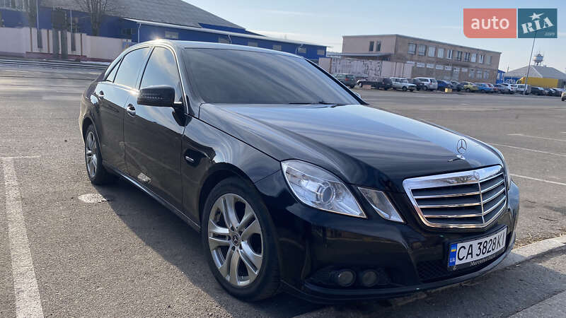 Седан Mercedes-Benz E-Class 2010 в Чернобае