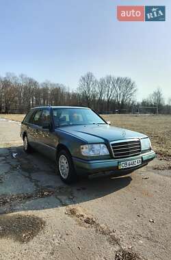 Універсал Mercedes-Benz E-Class 1994 в Чернігові