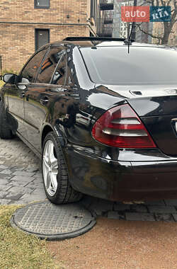 Седан Mercedes-Benz E-Class 2002 в 