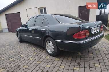 Седан Mercedes-Benz E-Class 1997 в 