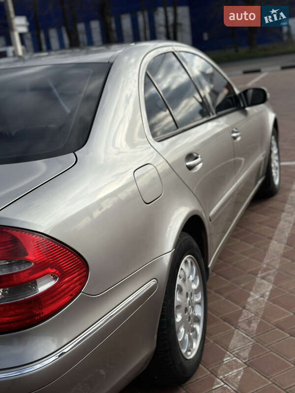 Седан Mercedes-Benz E-Class 2004 в Одесі