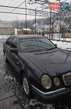 Седан Mercedes-Benz E-Class 1998 в 