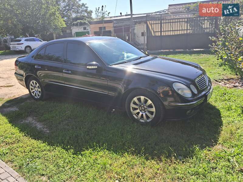 Седан Mercedes-Benz E-Class 2005 в Одесі