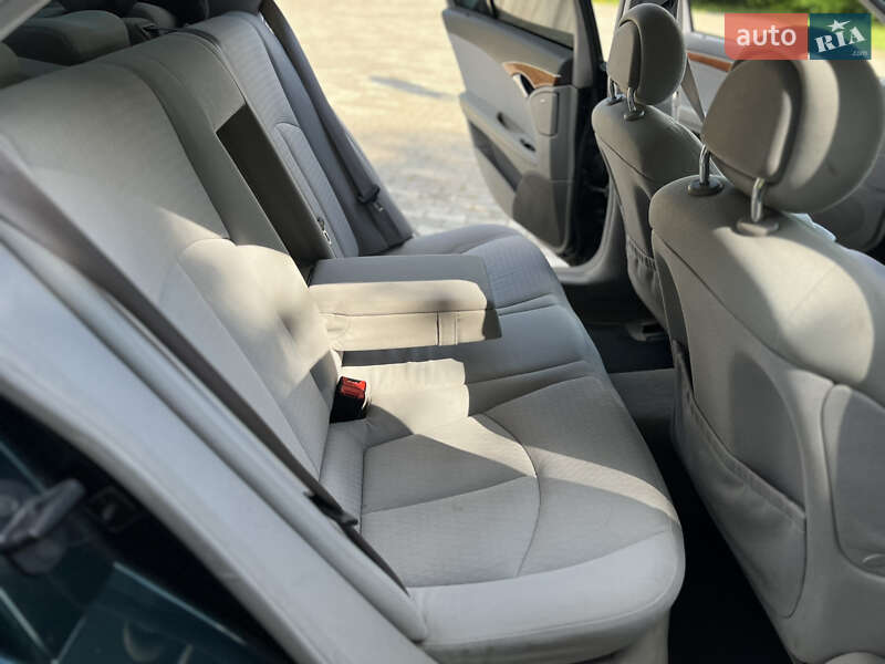 Седан Mercedes-Benz E-Class 2003 в Луцке