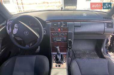 Седан Mercedes-Benz E-Class 1998 в 