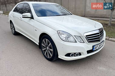 Седан Mercedes-Benz E-Class 2010 в Запоріжжі