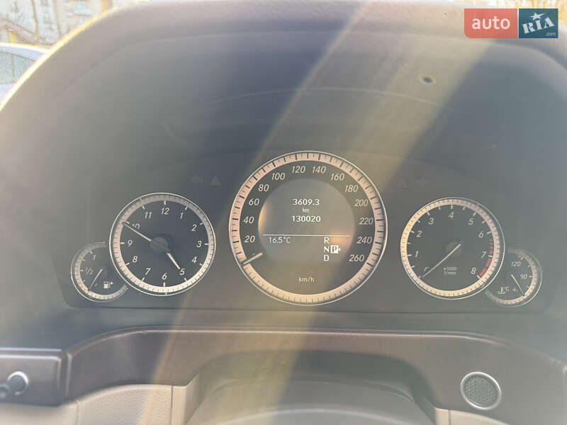 Седан Mercedes-Benz E-Class 2010 в Львове