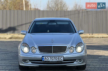 Седан Mercedes-Benz E-Class 2002 в Сваляве