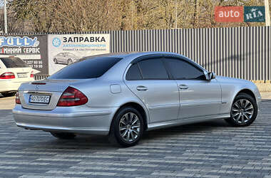 Седан Mercedes-Benz E-Class 2002 в Сваляве