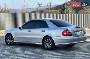 Седан Mercedes-Benz E-Class 2002 в Сваляве