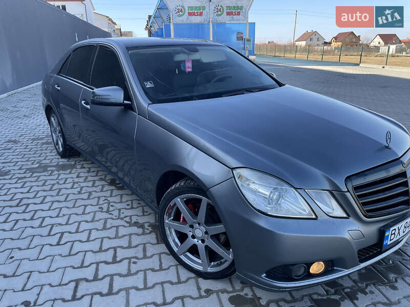 Седан Mercedes-Benz E-Class 2011 в Каменец-Подольском