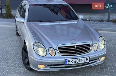 Седан Mercedes-Benz E-Class 2004 в Ровно