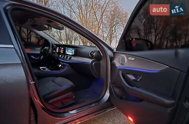Седан Mercedes-Benz E-Class 2018 в 