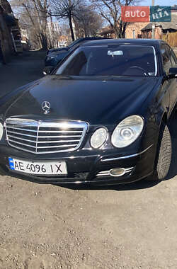 Седан Mercedes-Benz E-Class 2007 в Днепре