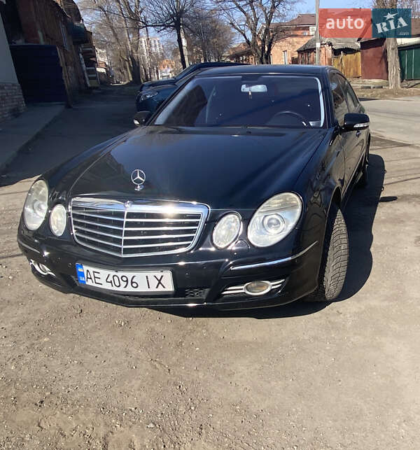 Седан Mercedes-Benz E-Class 2007 в 