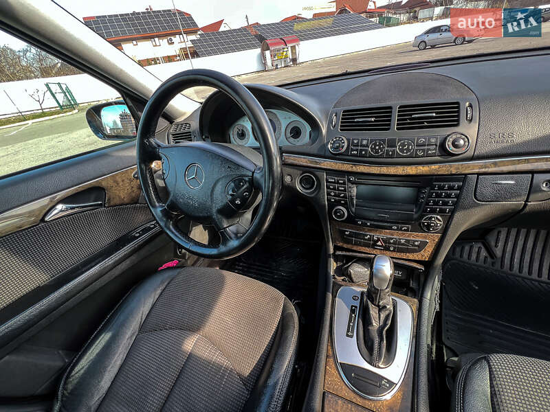 Седан Mercedes-Benz E-Class 2005 в Ужгороде