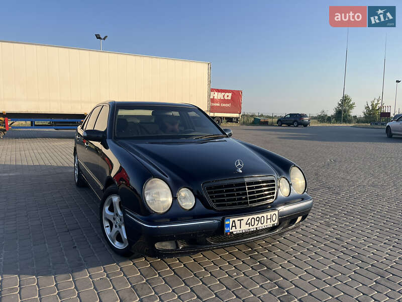 Mercedes-Benz E-Class 2002