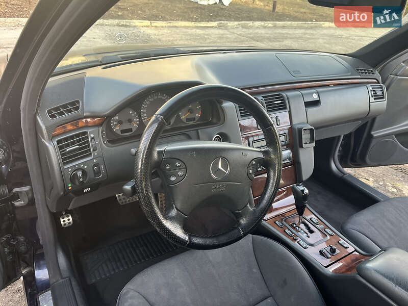 Седан Mercedes-Benz E-Class 2002 в Харькове