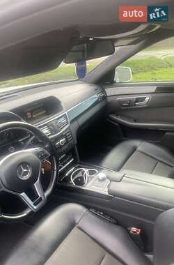 Седан Mercedes-Benz E-Class 2012 в  фото 5 Седан Mercedes-Benz E-Class 2012 в