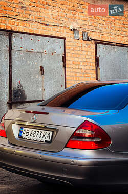 Седан Mercedes-Benz E-Class 2003 в Жмеринці