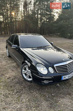 Седан Mercedes-Benz E-Class 2009 в Луцке