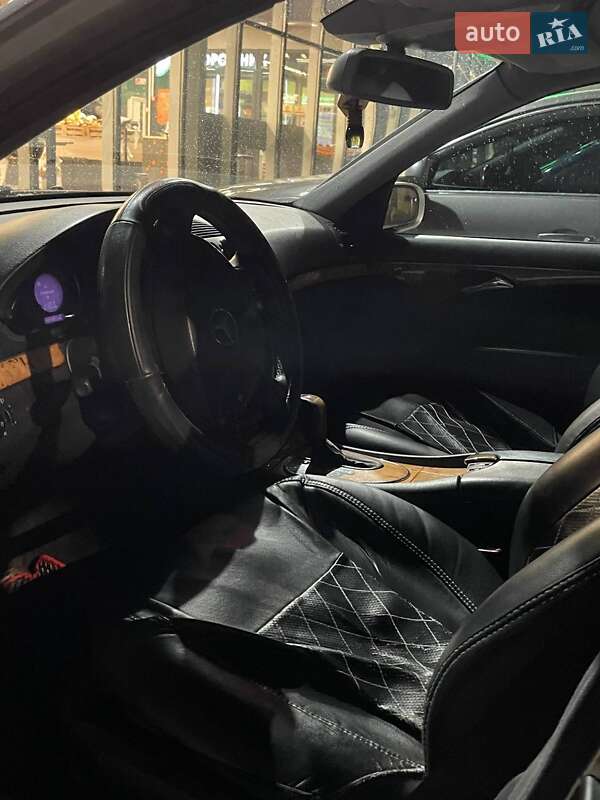 Седан Mercedes-Benz E-Class 2002 в Пустомитах