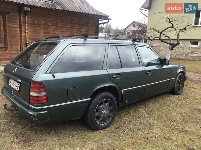 Универсал Mercedes-Benz E-Class 1994 в Яремче