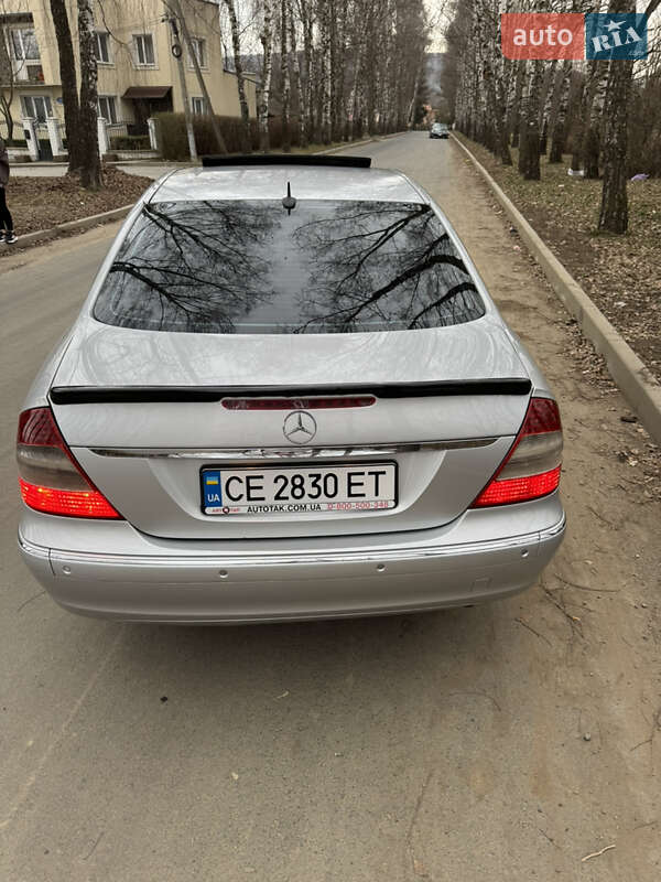 Седан Mercedes-Benz E-Class 2002 в Черновцах