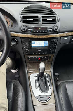 Седан Mercedes-Benz E-Class 2002 в 