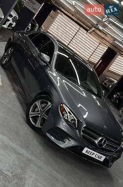 Седан Mercedes-Benz E-Class 2017 в 