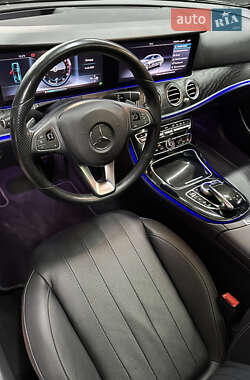 Седан Mercedes-Benz E-Class 2017 в 