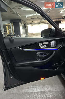 Седан Mercedes-Benz E-Class 2017 в 