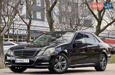 Седан Mercedes-Benz E-Class 2012 в 