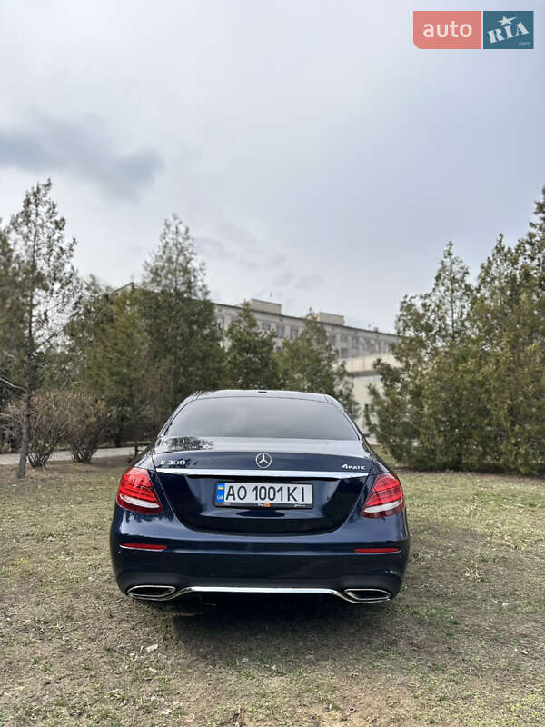 Седан Mercedes-Benz E-Class 2017 в Харкові