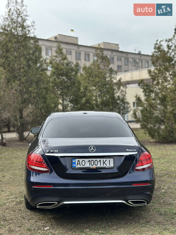 Седан Mercedes-Benz E-Class 2017 в Харкові