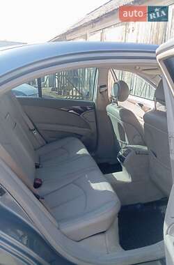 Седан Mercedes-Benz E-Class 2003 в 