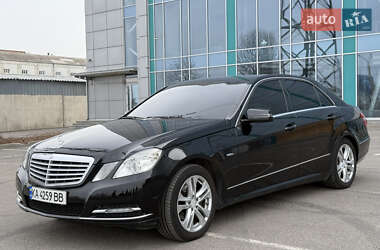 Седан Mercedes-Benz E-Class 2011 в Дніпрі