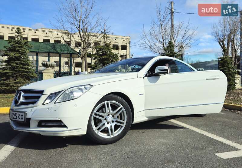 Купе Mercedes-Benz E-Class 2011 в Ирпене
