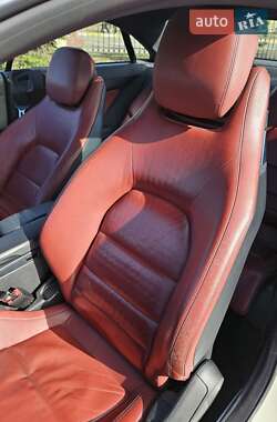 Купе Mercedes-Benz E-Class 2011 в 