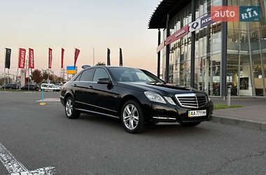 Седан Mercedes-Benz E-Class 2010 в 